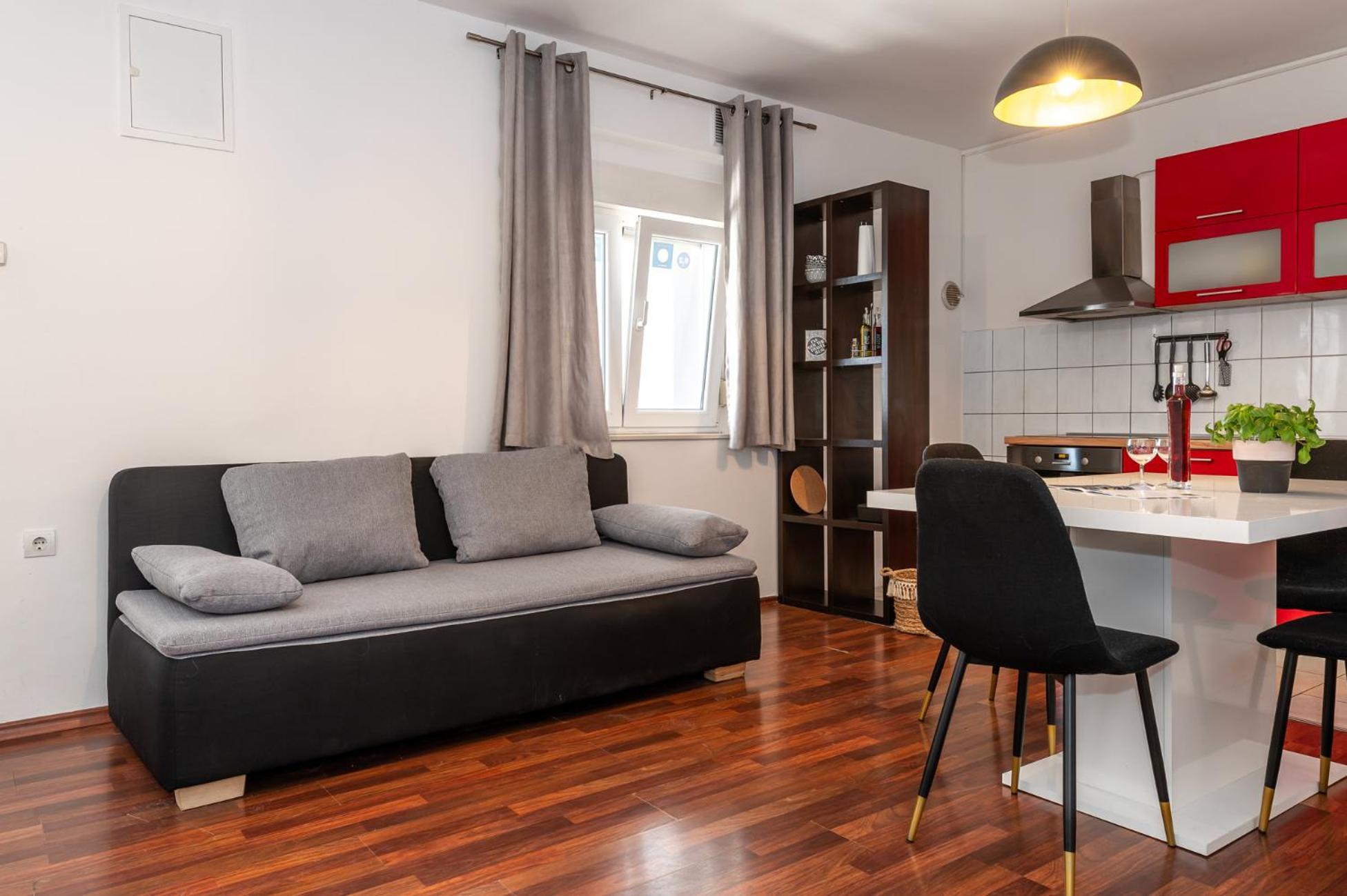 Pool Me Up! Apartment Sibenik Ngoại thất bức ảnh