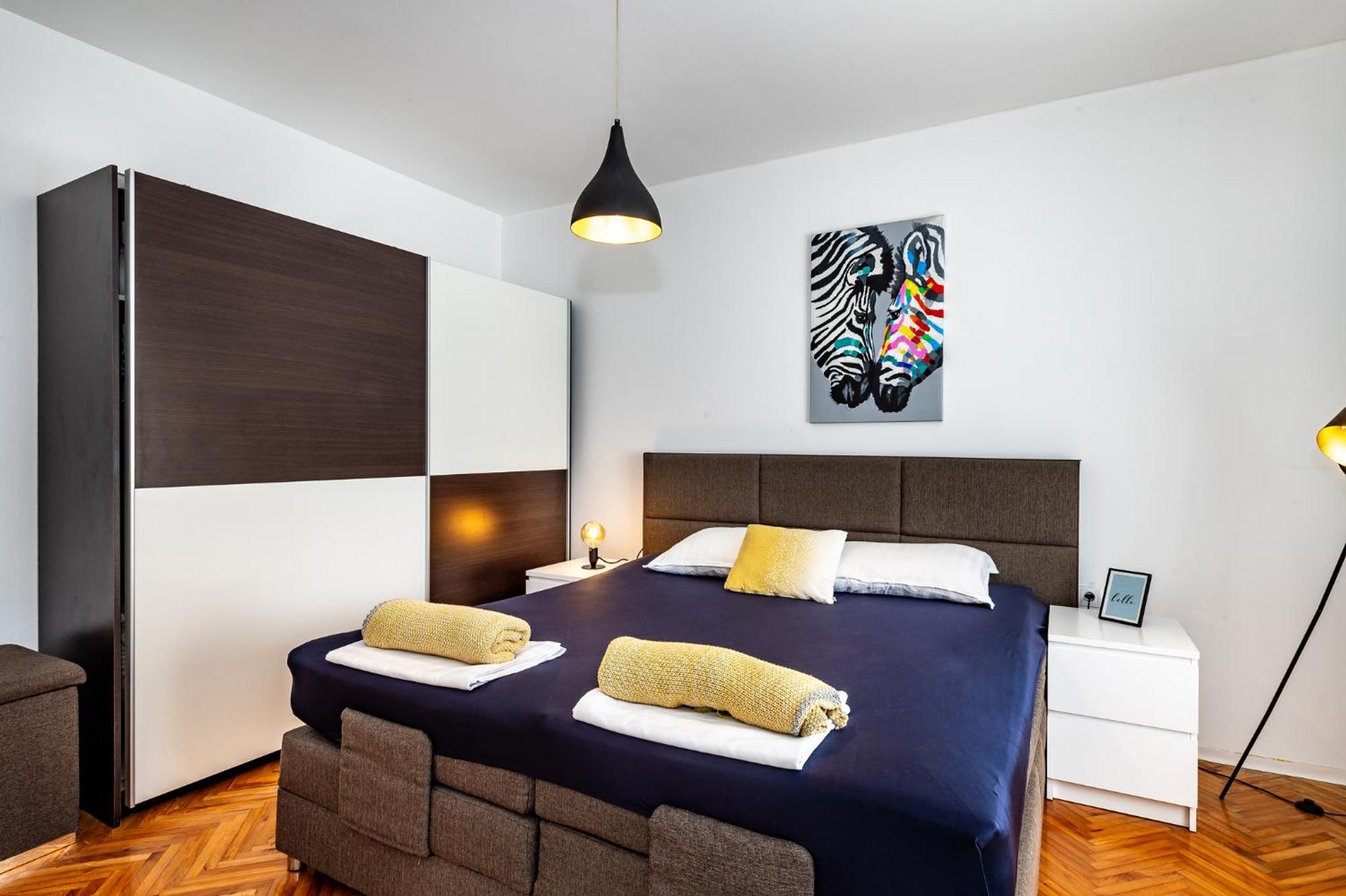 Pool Me Up! Apartment Sibenik Ngoại thất bức ảnh
